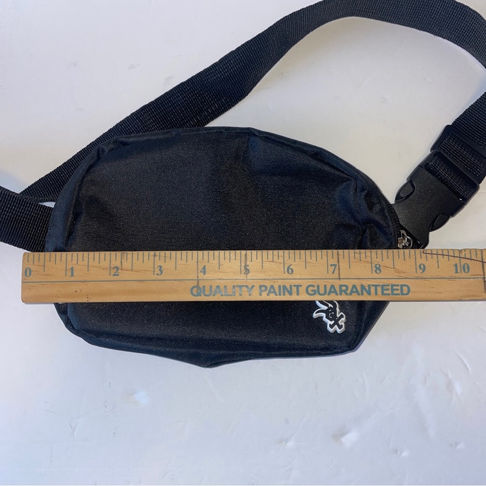 Chicago White Sox Crossbody Bag/Fannie Pack - Picture 10 of 10